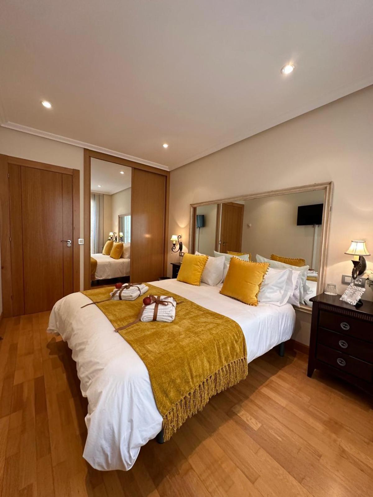 Clarens Guesthouse Cangas De Narcea Exterior photo